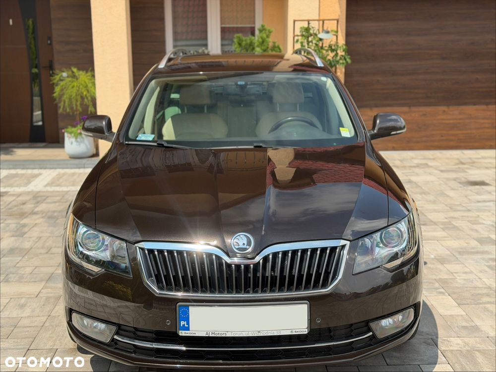 Skoda Superb 2.0 TDI 4x4 L&K DSG - 21
