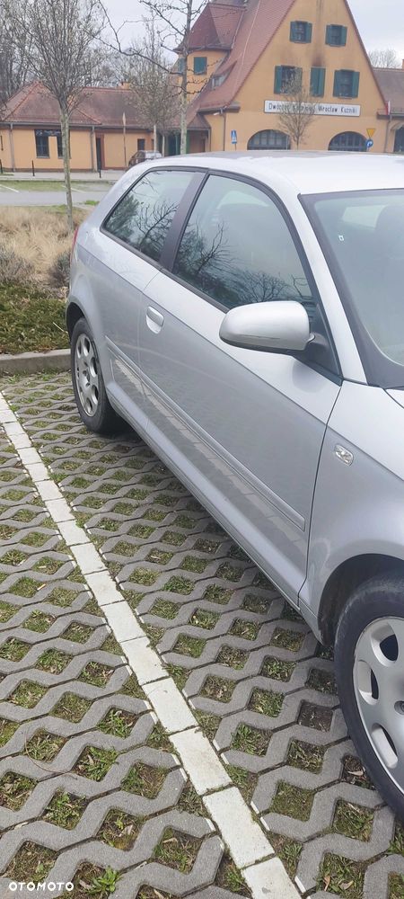 Audi A3 3-drzwiowe 1.6 Ambiente - 11