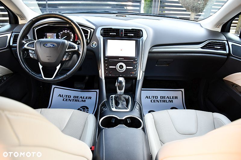 Ford Mondeo 2.0 Hybrid Titanium - 26