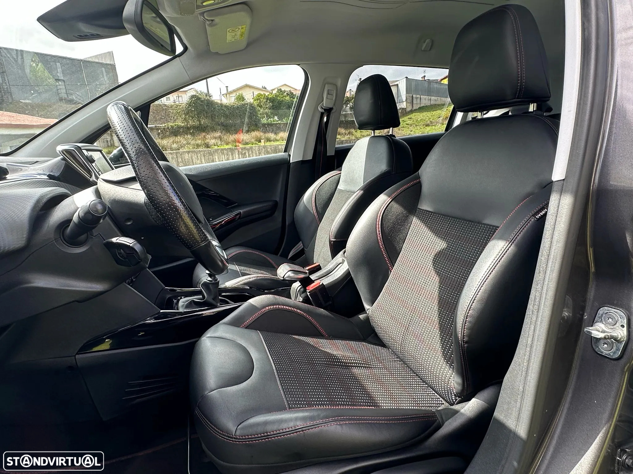 Peugeot 2008 1.6 BlueHDi GT Line - 5