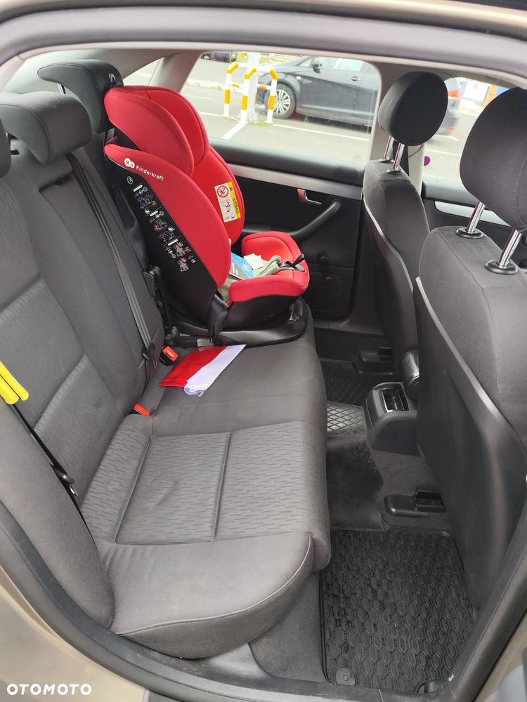 Audi A4 Limousine - 13