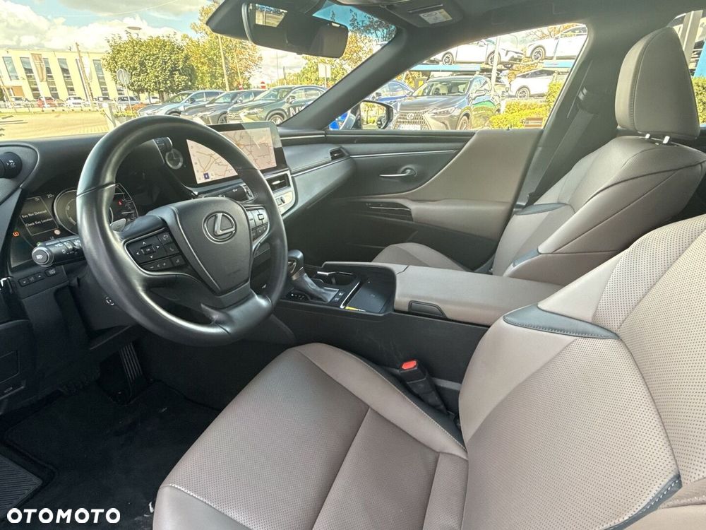 Lexus ES 300h Business Edition - 9