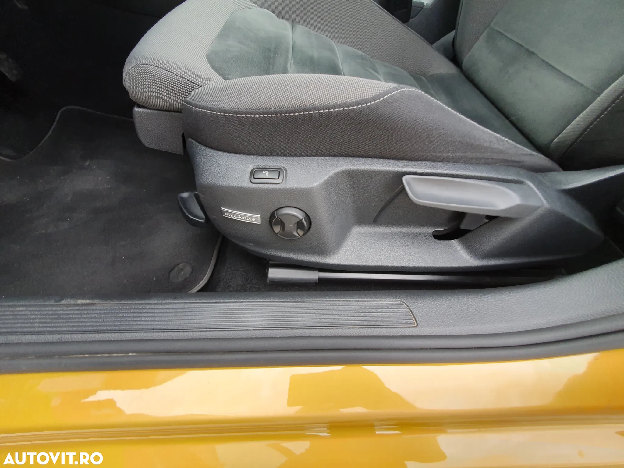 Volkswagen Golf 1.5 TSI DSG Highline - 6