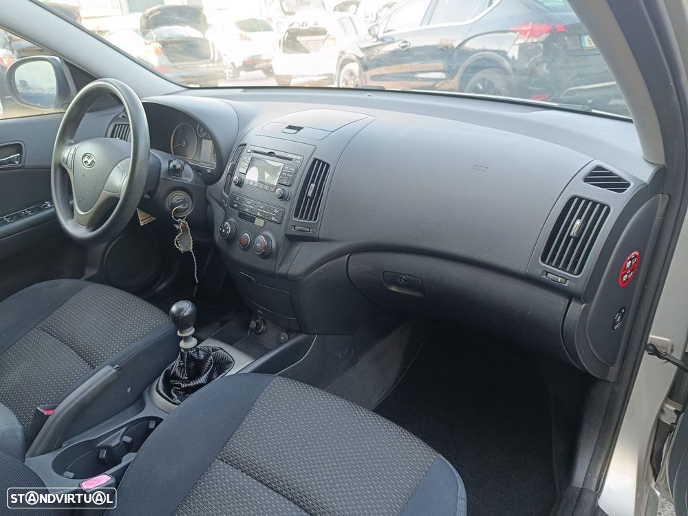 Hyundai i30 1.6 CRDI Classic - 8