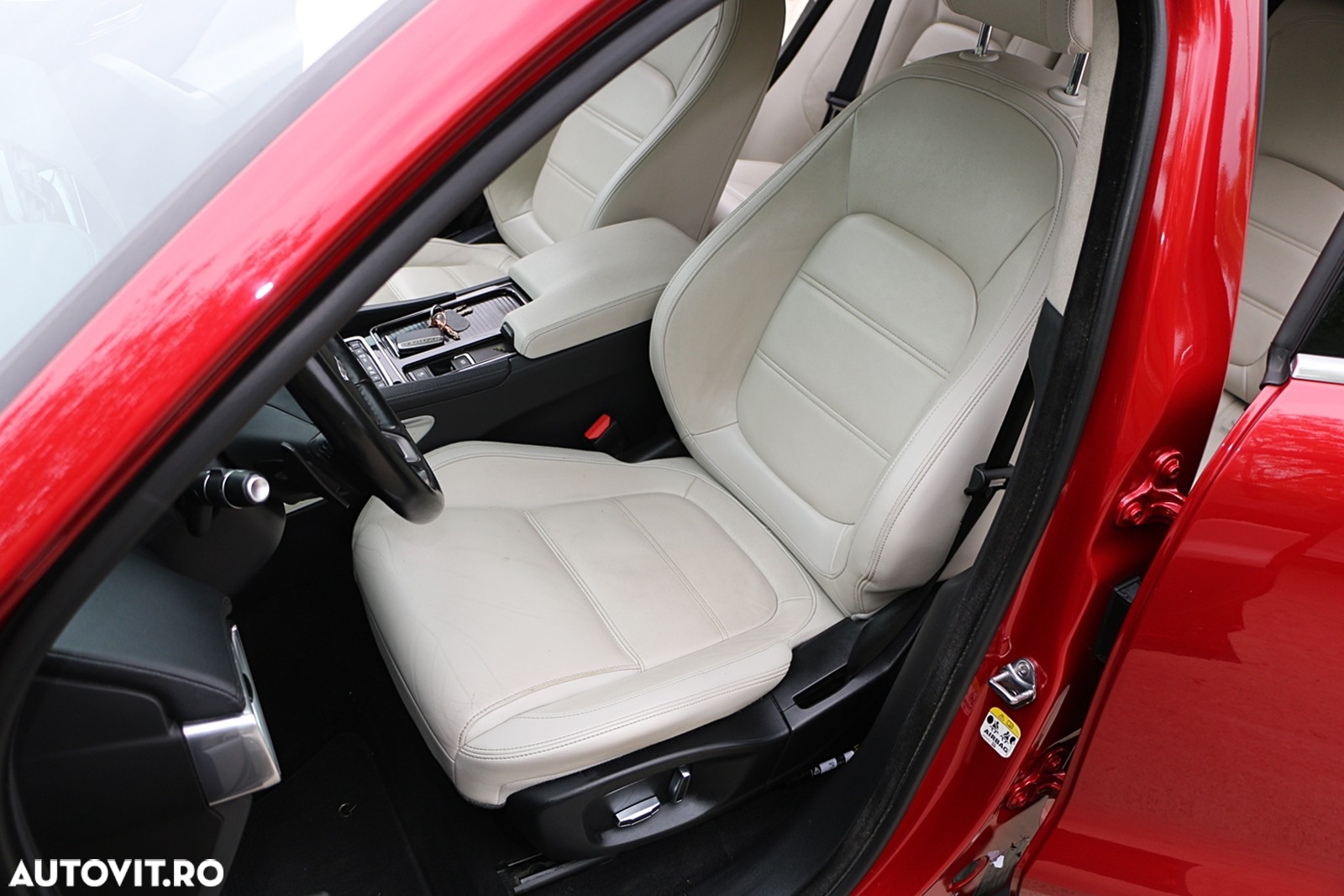 Jaguar F-Pace 20d AWD Pure - 11