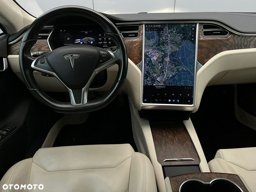 Tesla Model S 75 - 36