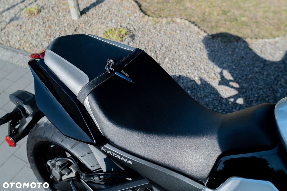 Suzuki GSX 1000 - 18