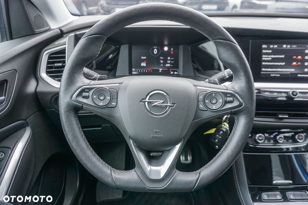 Opel Grandland 1.2 T GS S&S - 11