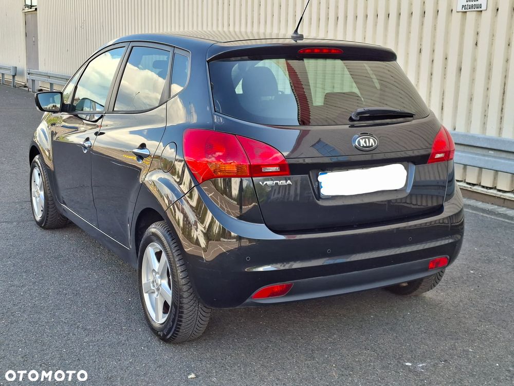 Kia Venga - 5