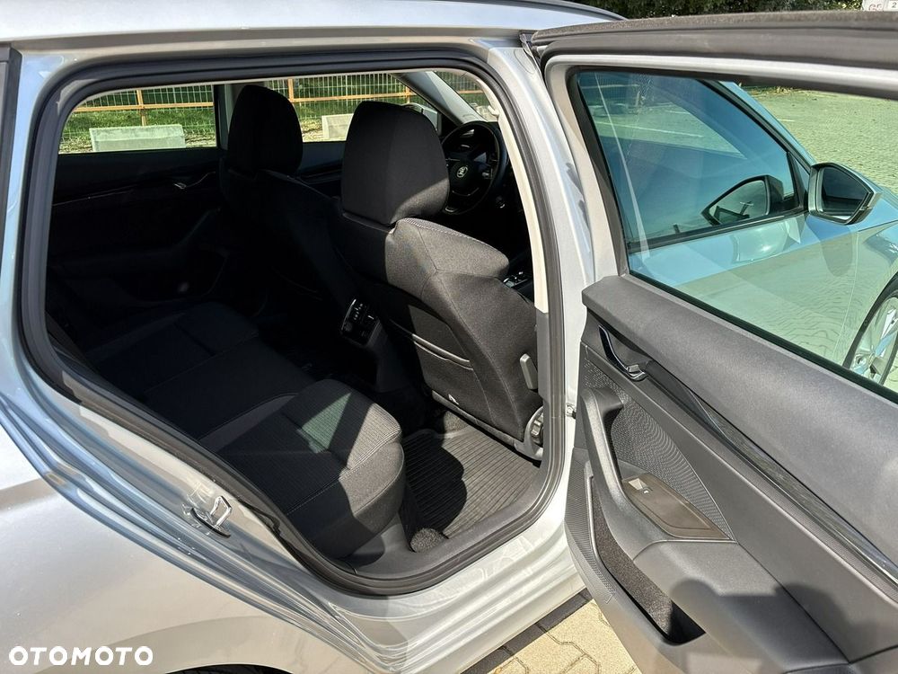 Skoda Octavia 2.0 TDI SCR Ambition DSG - 18