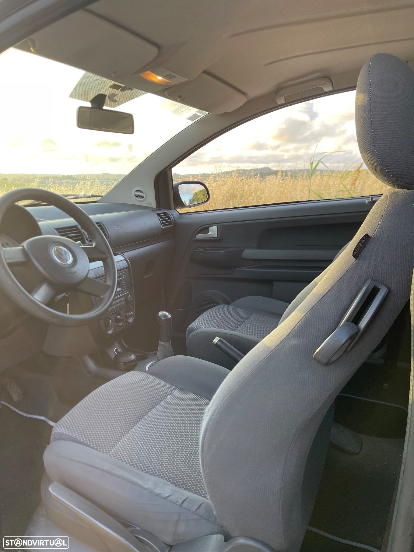 VW Fox 1.4 TDi T.Liso - 9