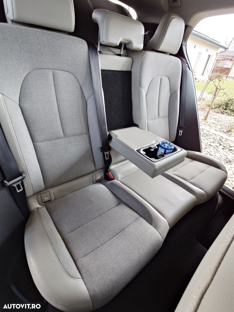 Volvo XC 40 D3 AWD Momentum - 8