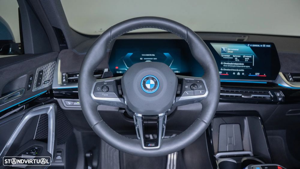 BMW iX2 eDrive20 Pack Desportivo M - 8