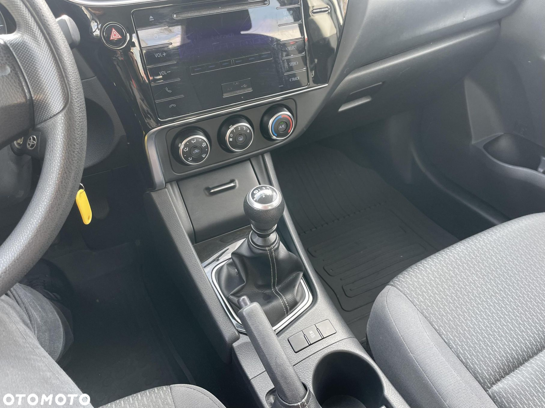 Toyota Corolla 1.33 Active - 22