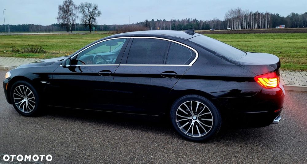 BMW Seria 5 528i - 9