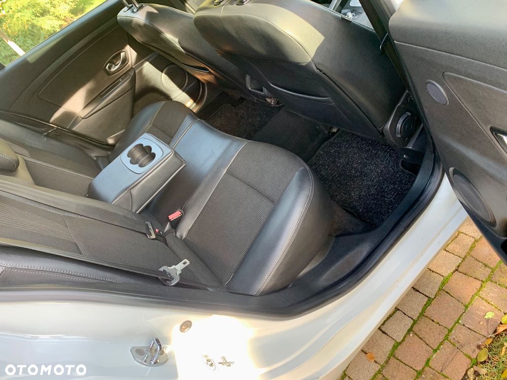 Renault Megane 2.0 16V Privilege CVT - 8