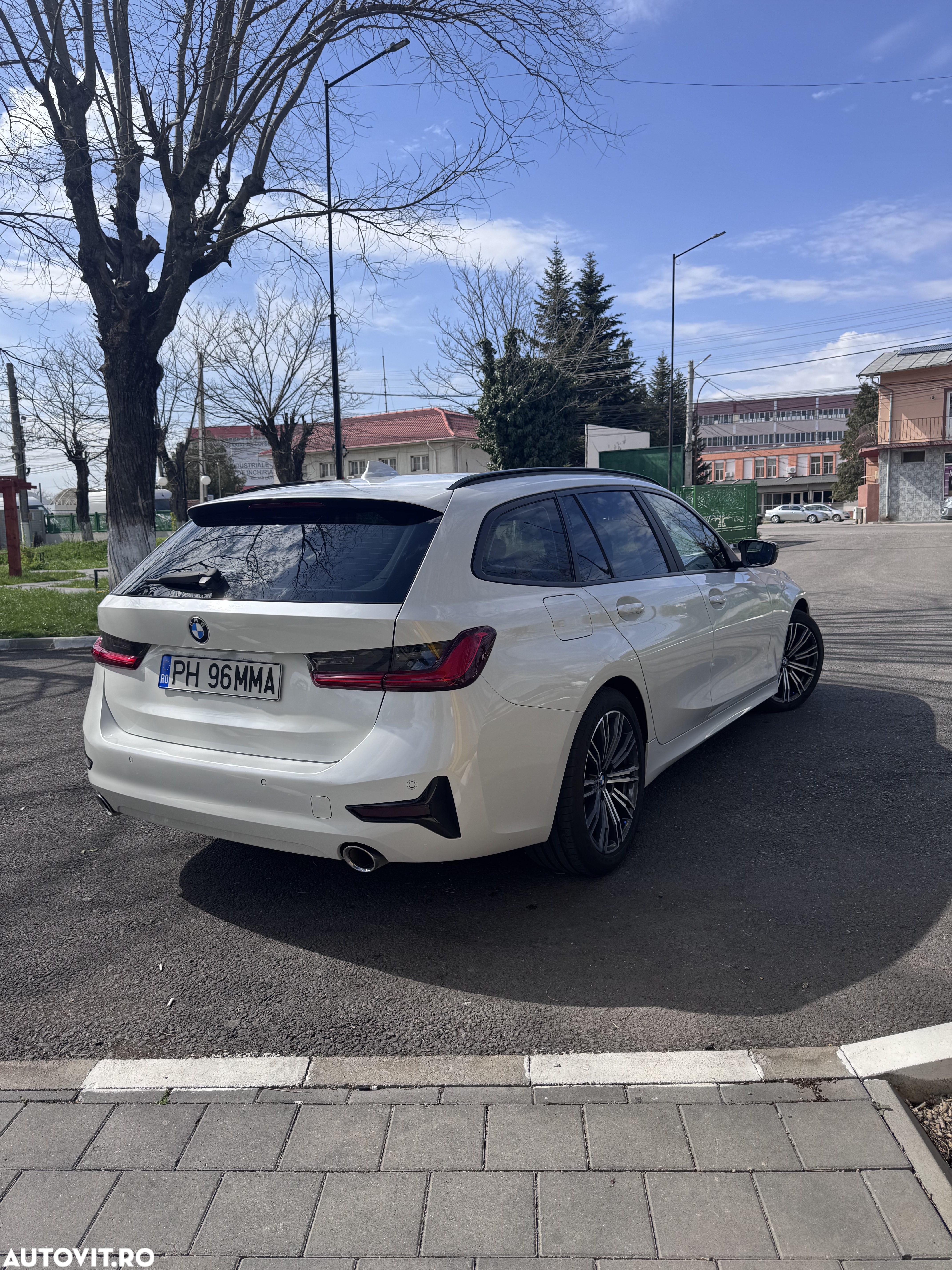 BMW Seria 3 318i Touring Aut. Sport Line - 8