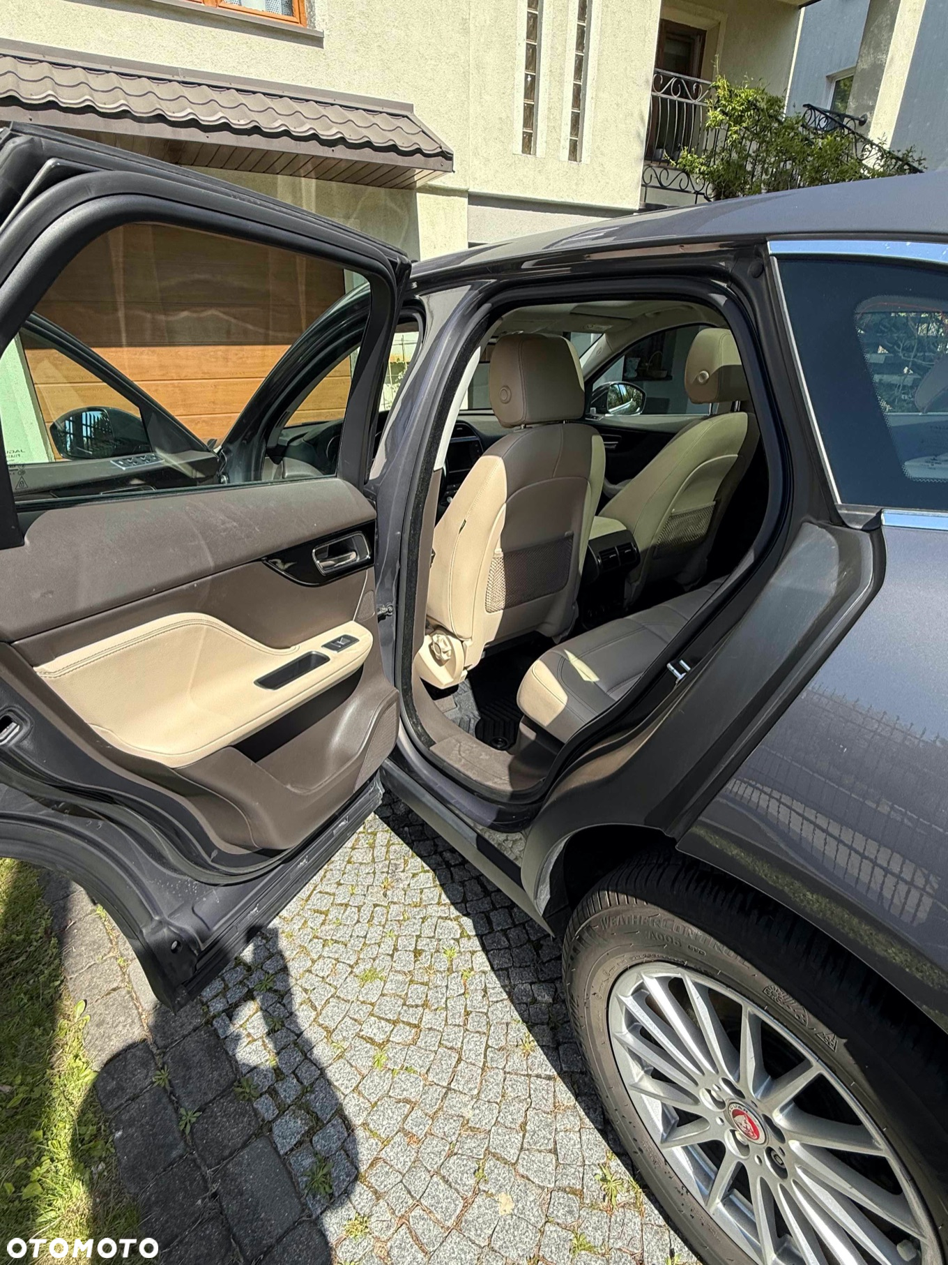 Jaguar F-Pace 2.0 i4D AWD Prestige - 11