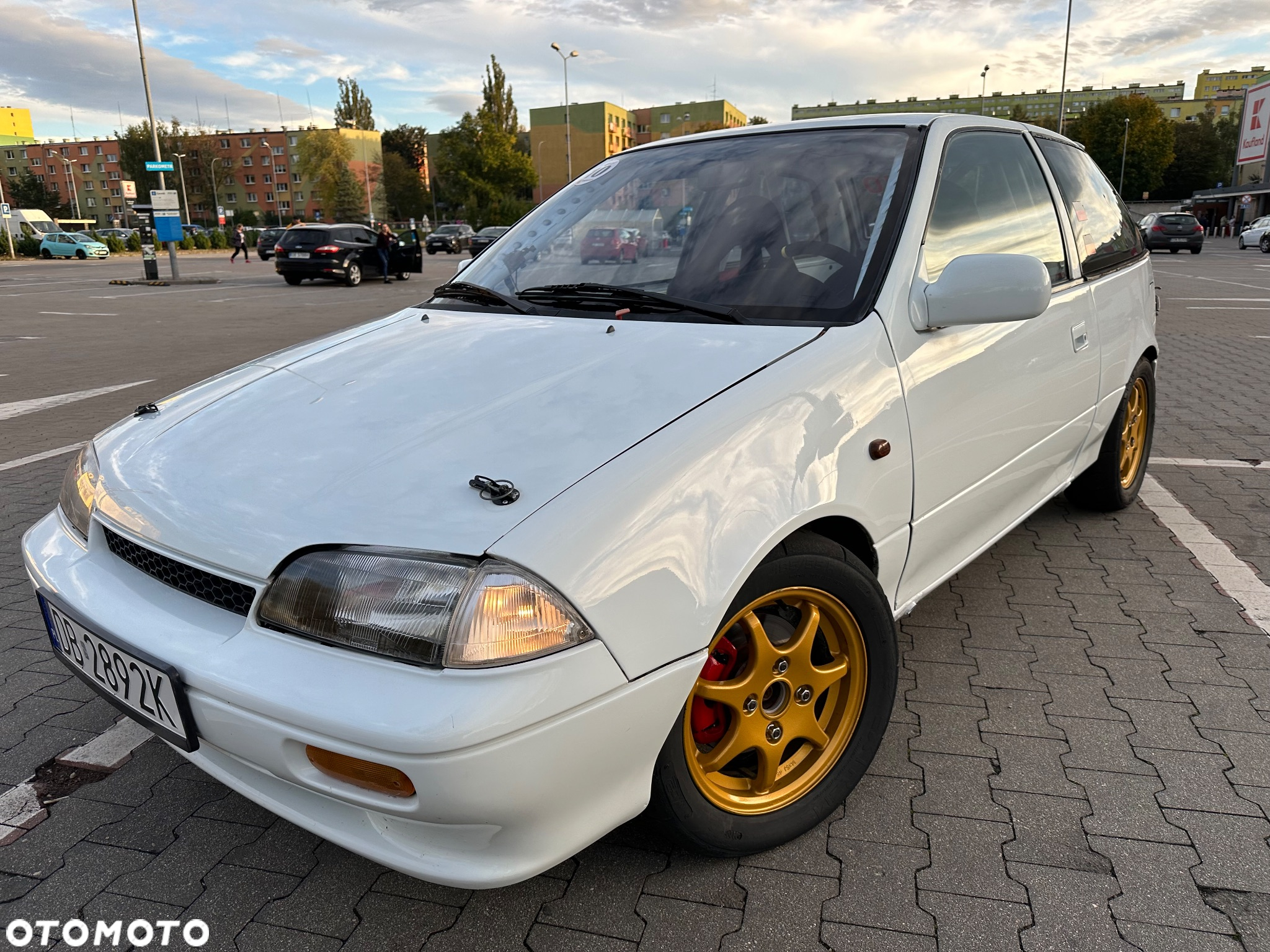 Suzuki Swift 1.3 16V GTi - 3
