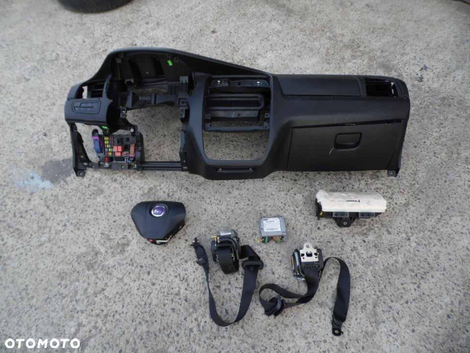 Deska konsola kokpit poduszki zestaw Fiat Linea - 2