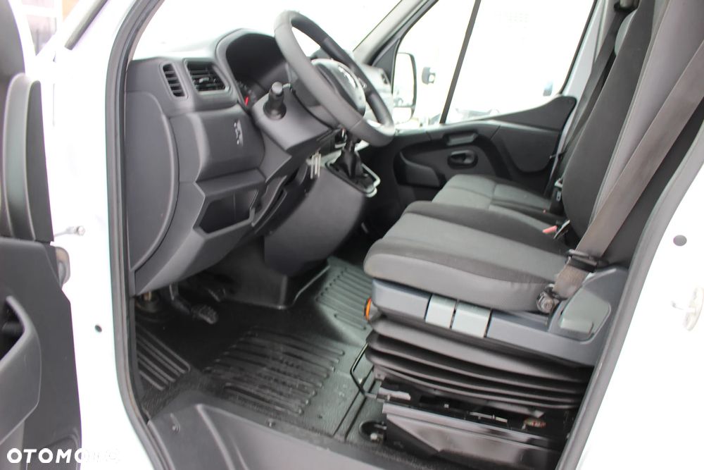 Renault MASTER *2.3 DCI 135 KM*/L2H2/ KLIMA/ MANUAL /Średniak /*SERWIS FR*/ STAN IDEALNY / - 13