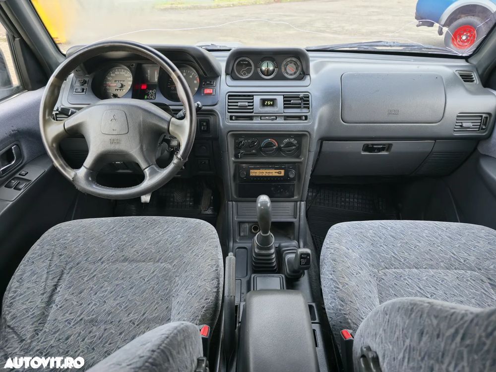 Mitsubishi Pajero Sport 2.5 TD+ Instyle - 5