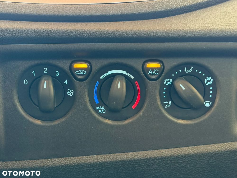 Ford Transit - 25