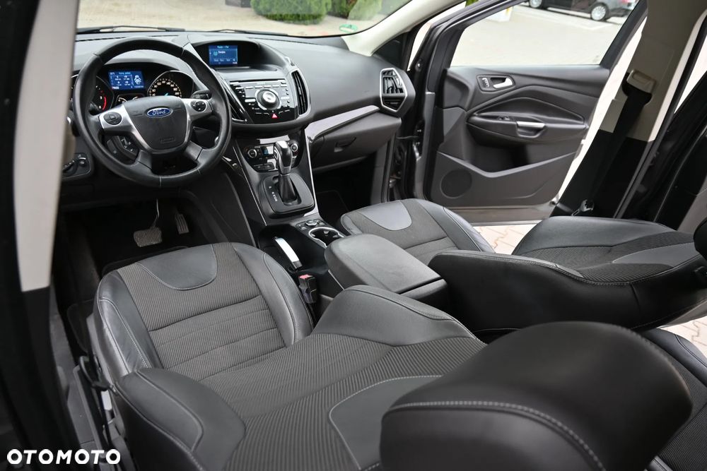 Ford Kuga 2.0 TDCi 4x4 Titanium - 23