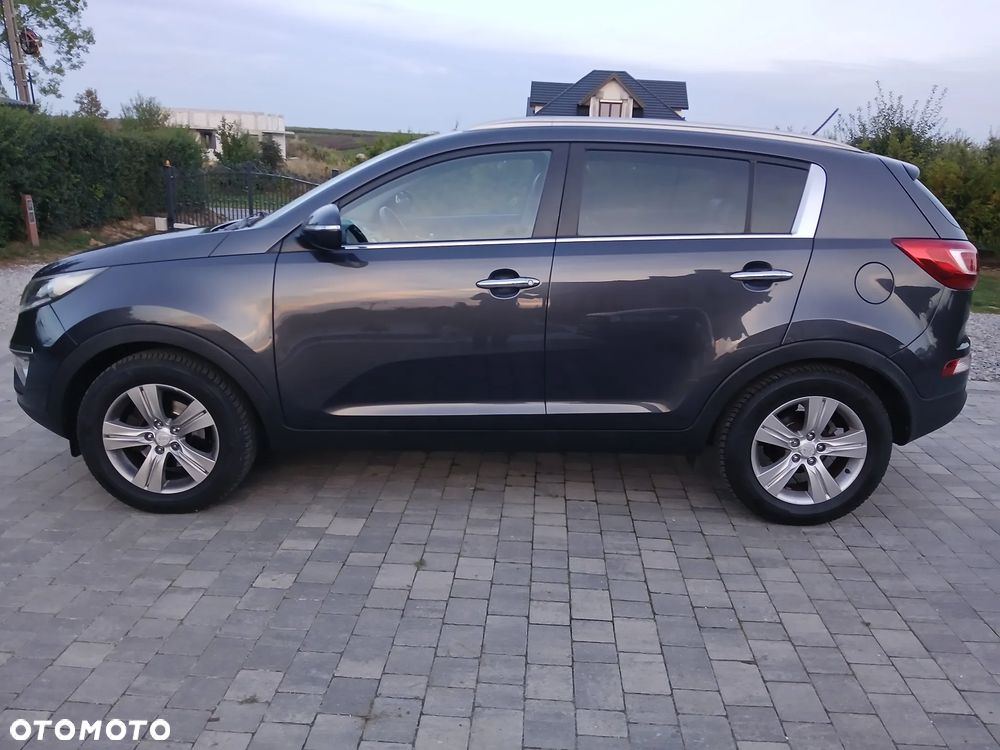 Kia Sportage 2.0 L - 25