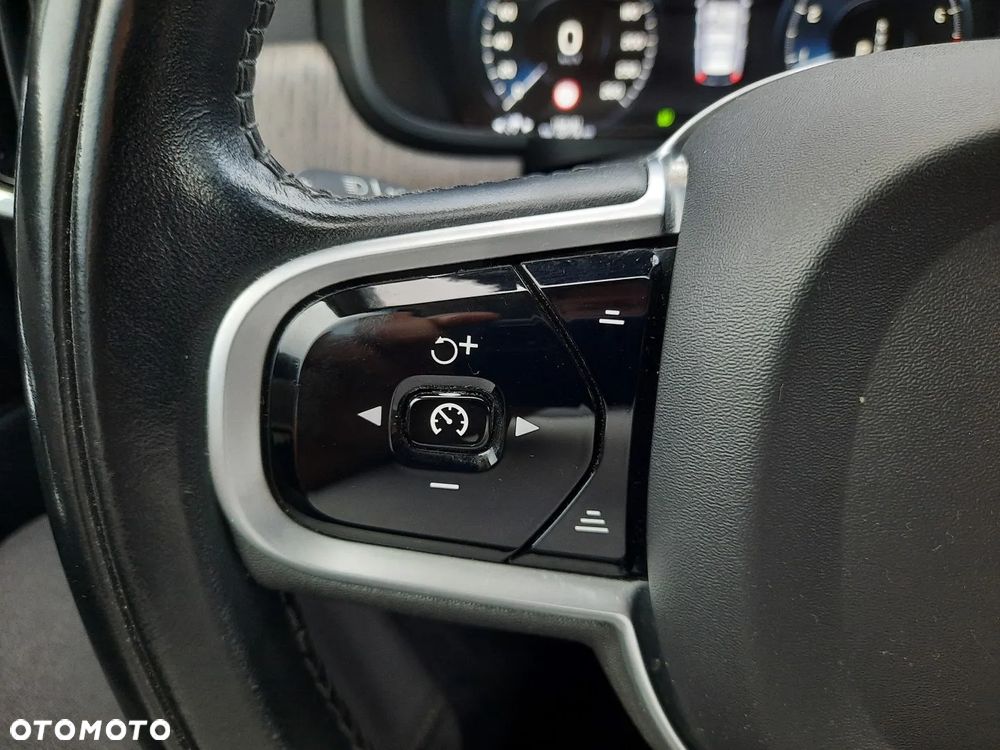 Volvo V90 Cross Country B5 B AWD Ultimate - 30