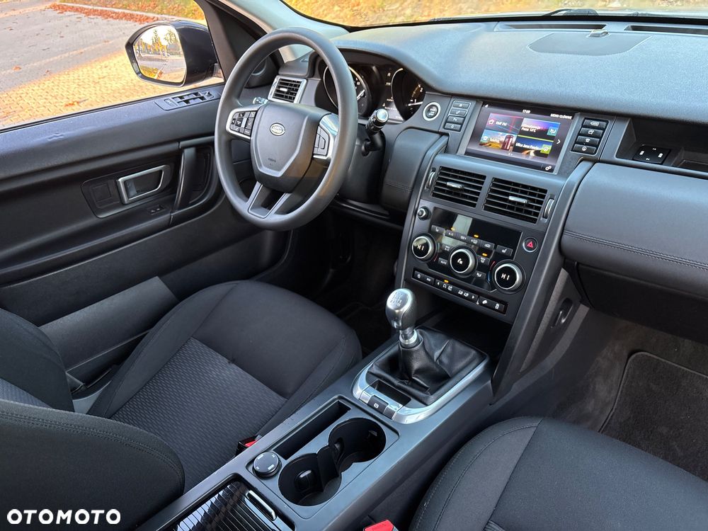 Land Rover Discovery Sport - 12