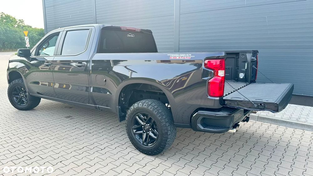 Chevrolet Silverado - 6