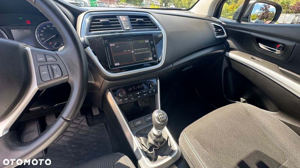 Suzuki SX4 S-Cross 1.4 T Premium - 40