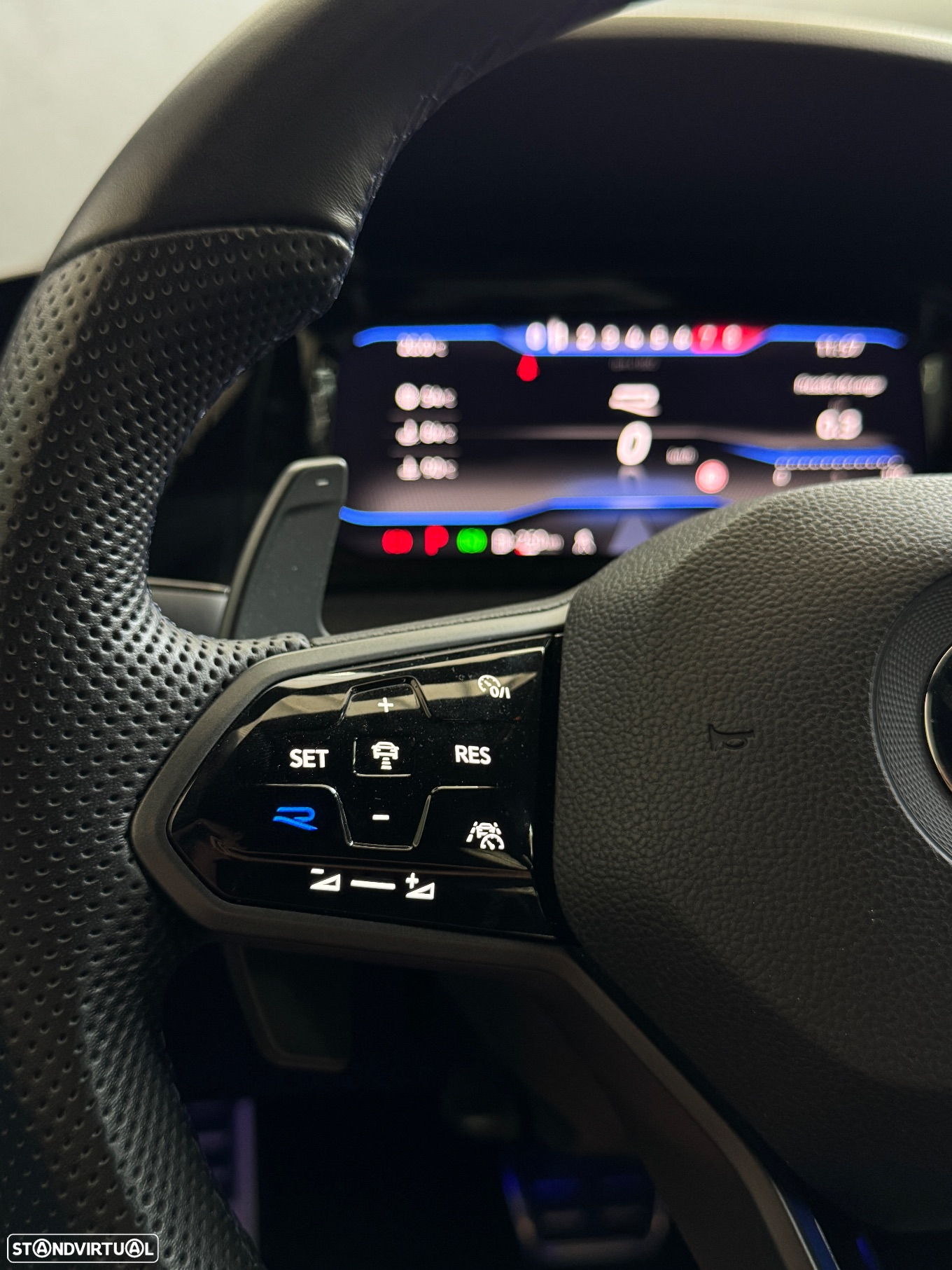 VW Golf 2.0 TSI R DSG - 17