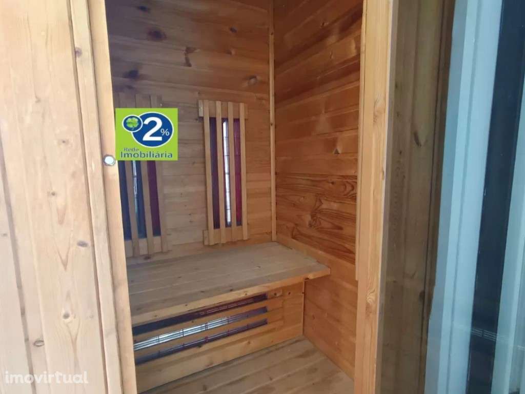 Moradia V4, Bem localizada - Grande imagem: 3/18