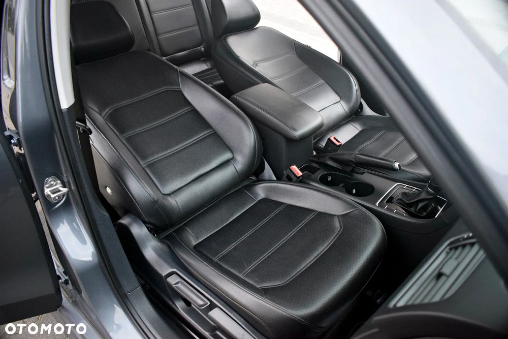 Volkswagen Passat - 8