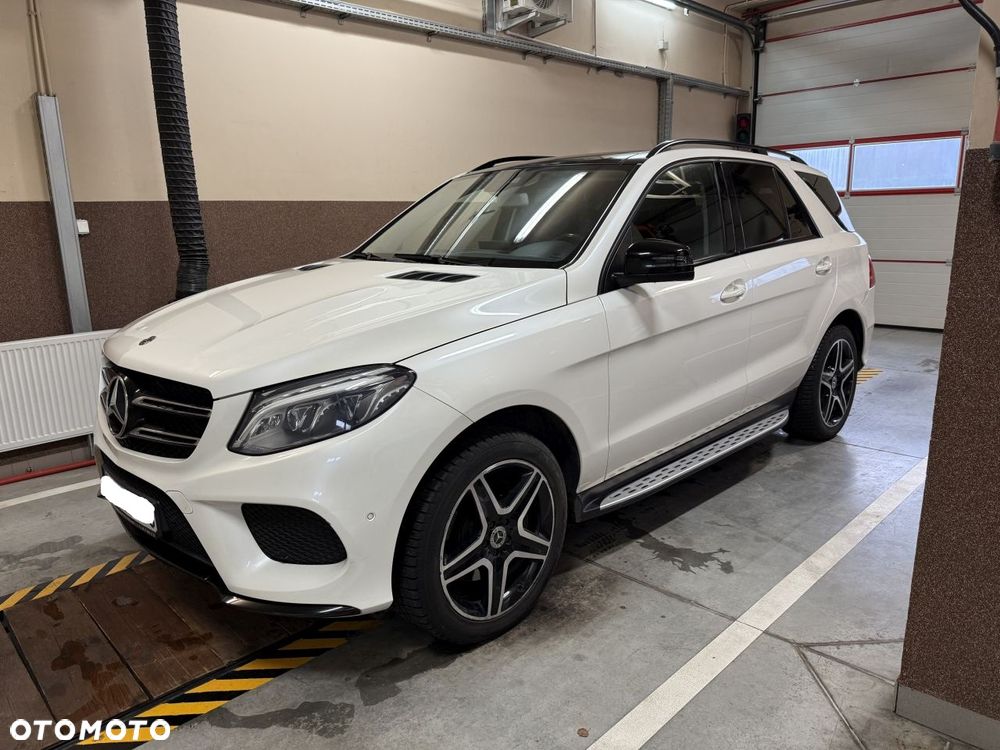Mercedes-Benz GLE 250 d 9G-TRONIC AMG Line - 1