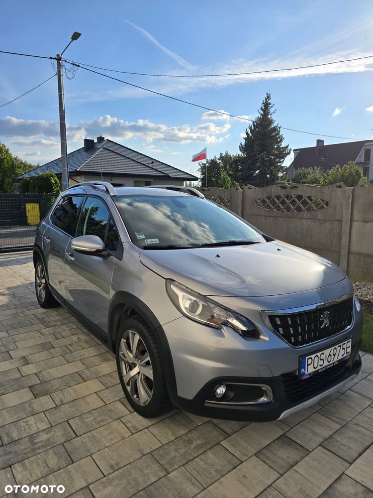 Peugeot 2008 1.2 PureTech Allure S&S - 3