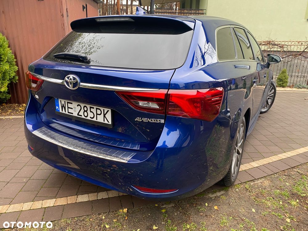 Toyota Avensis 1.8 Premium - 11