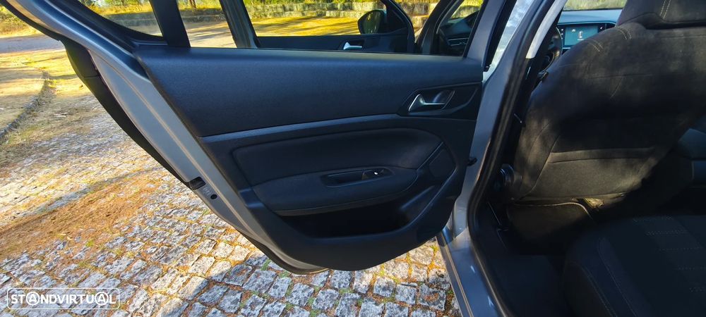 Peugeot 308 1.6 e-HDi Allure J18 - 23