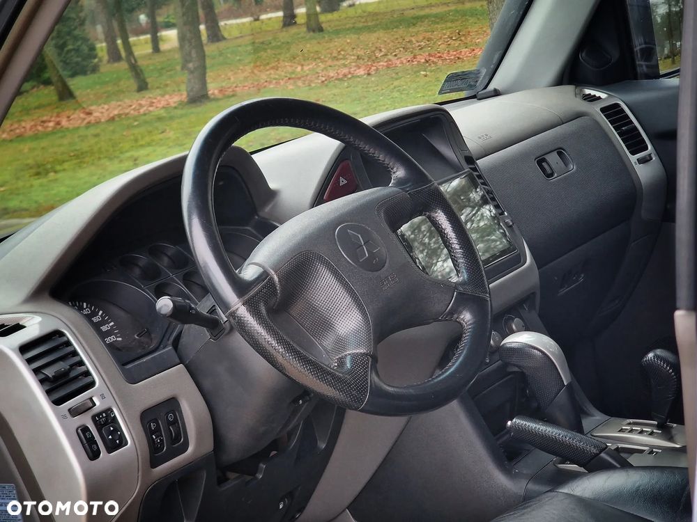 Mitsubishi Pajero 3.2 DI-D Automatik Instyle - 14