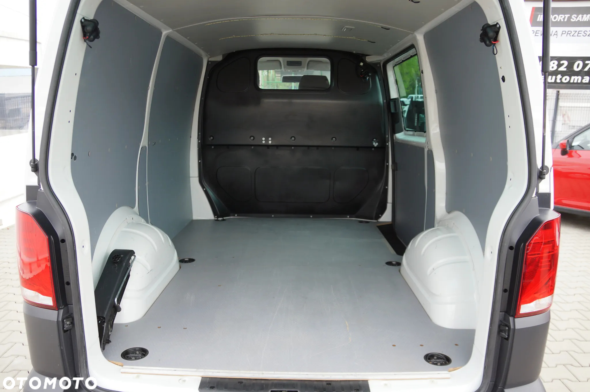 Volkswagen Transporter - 27