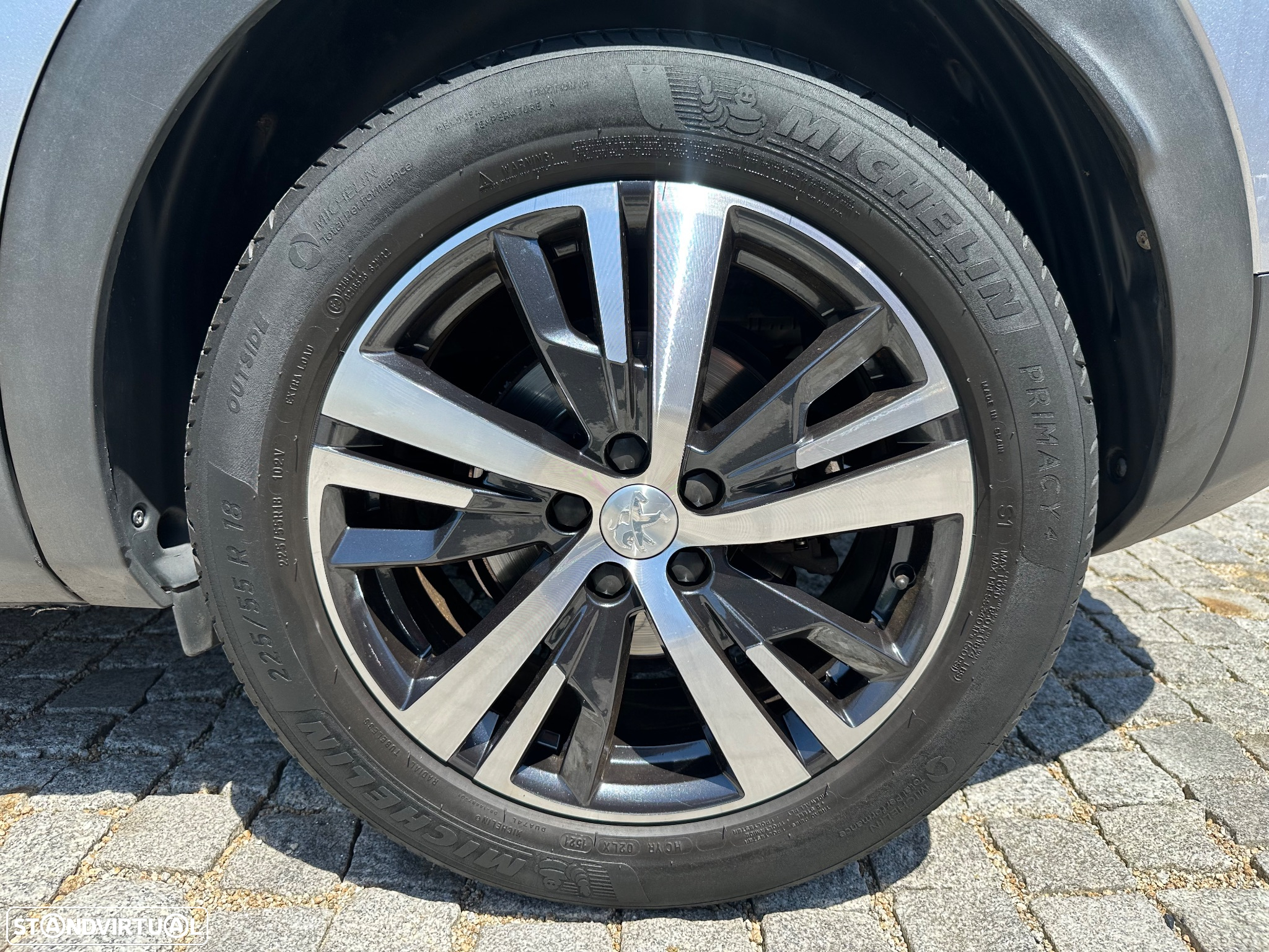 Peugeot 3008 BlueHDi 130 Stop & Start EAT8 Allure - 22