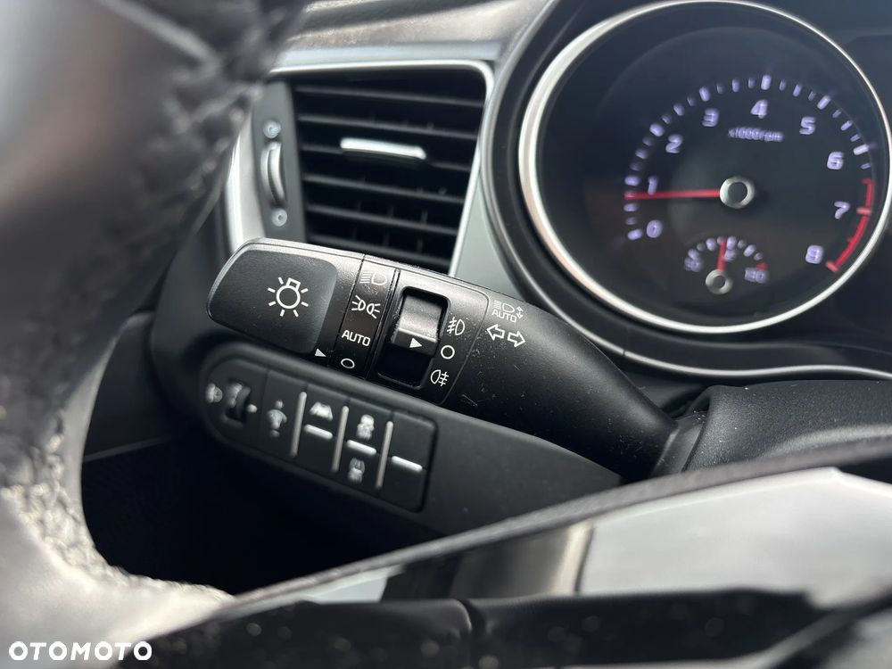 Kia XCeed 1.5 T-GDI M - 14
