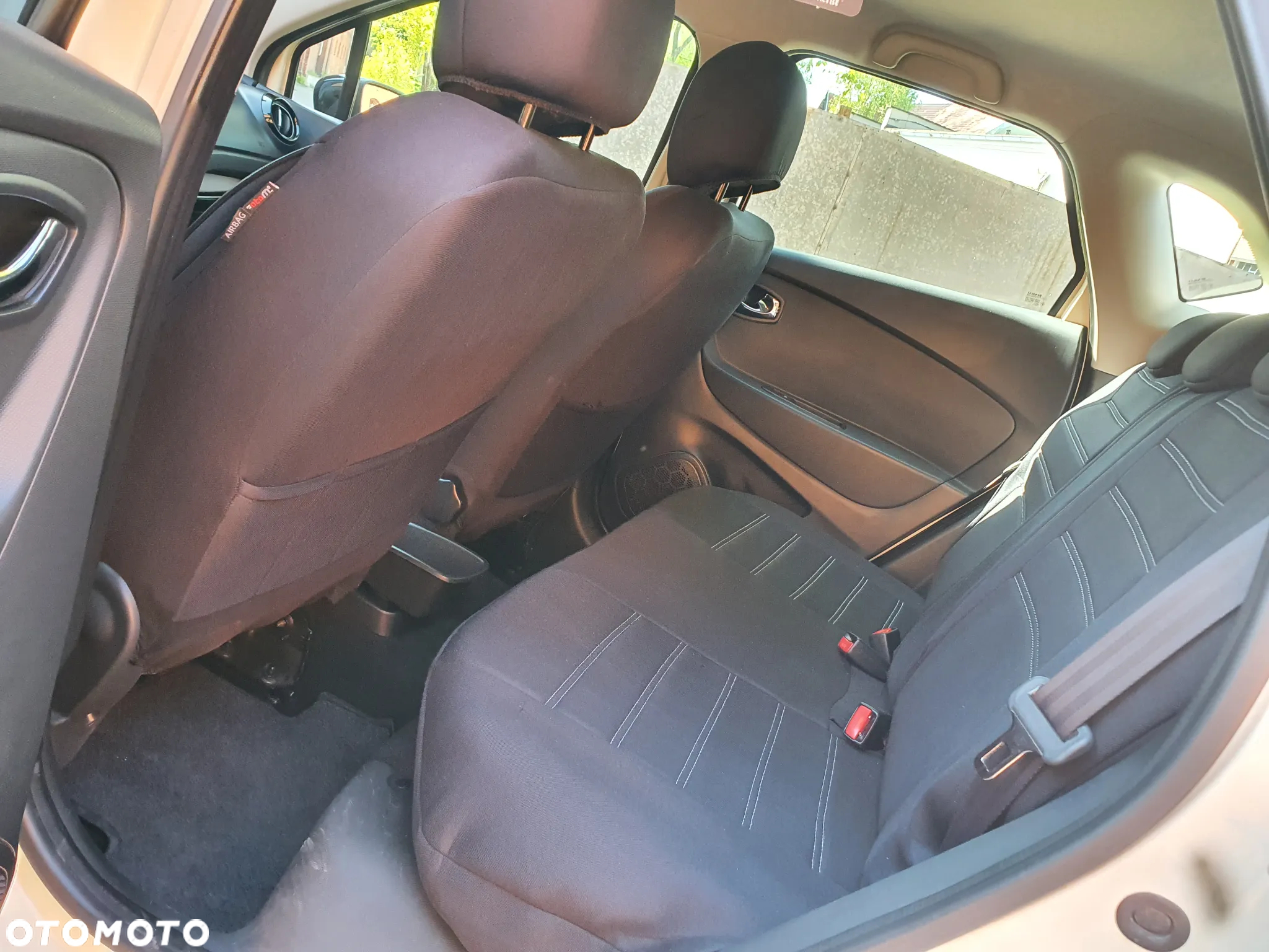 Renault Captur 1.2 TCe Intens EDC - 13