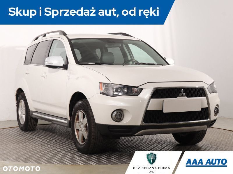 Mitsubishi Outlander - 3