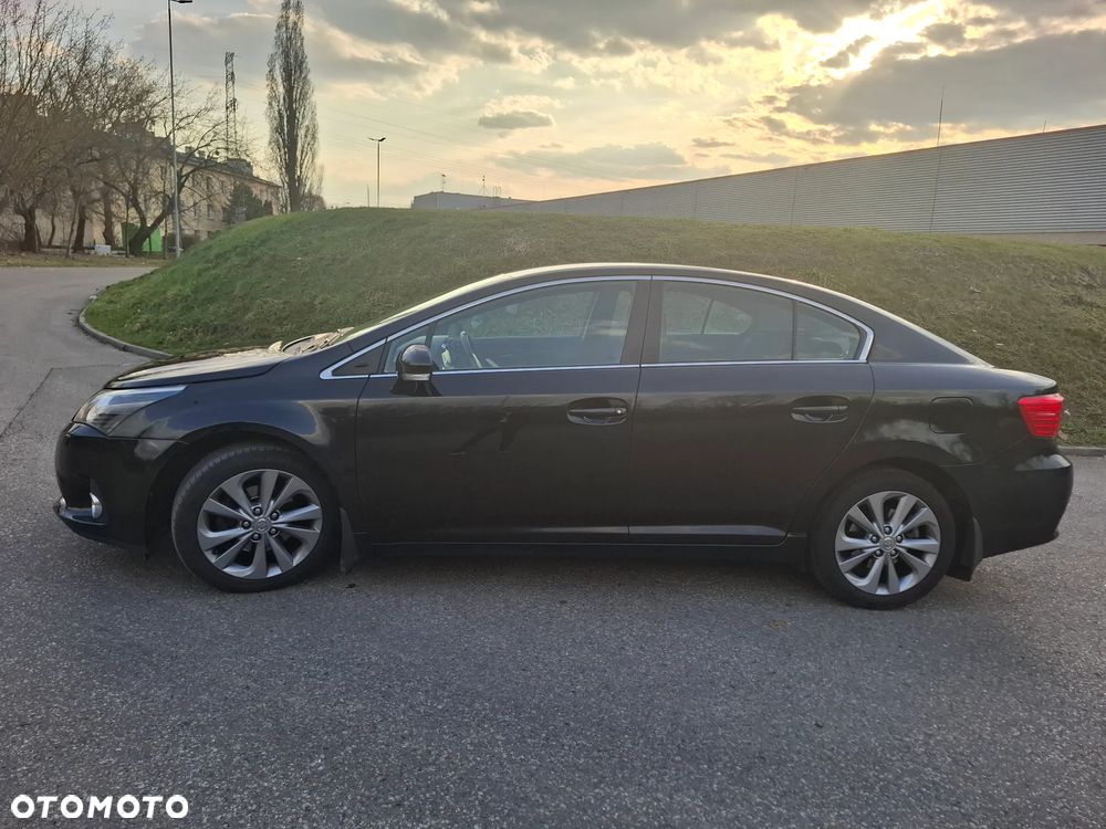 Toyota Avensis 2.0 D-4D Sol - 5