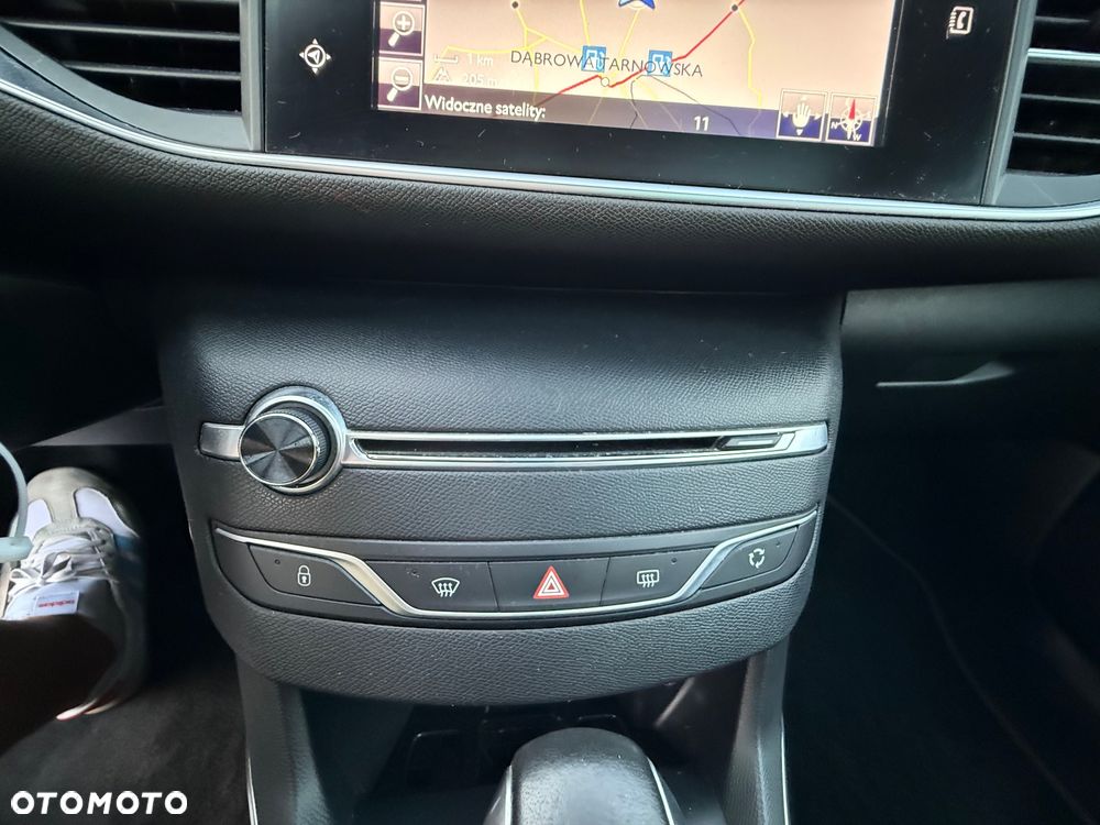 Peugeot 308 PureTech 130 EAT6 Stop & Start GT-Line Edition - 29