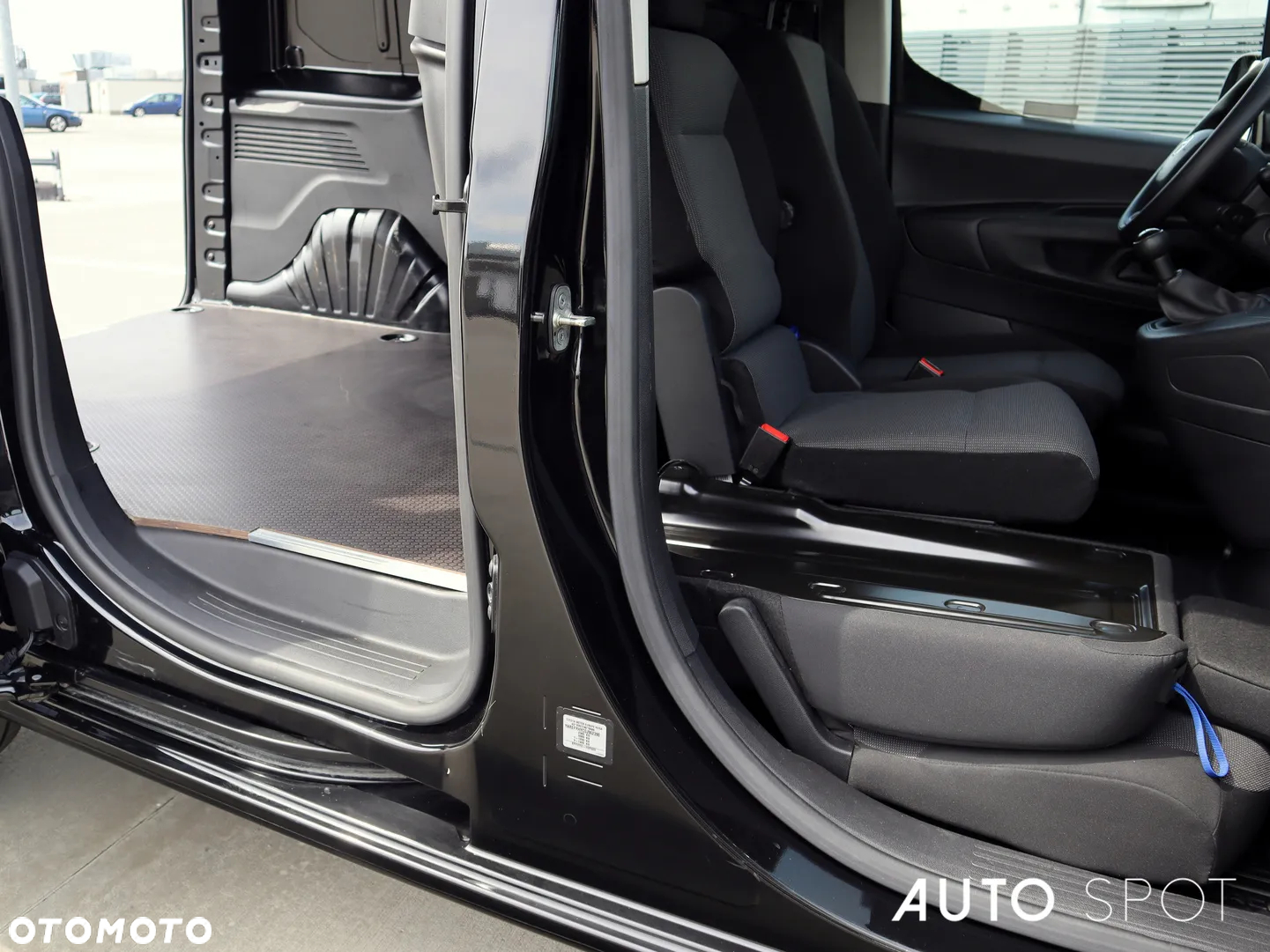 Toyota Proace City Furgon Active 1.5 D-4D 100 KM - 33