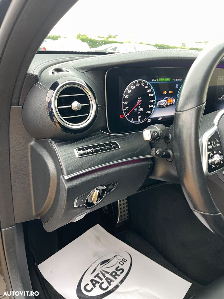 Mercedes-Benz E 300 T-Modell Aut - 32